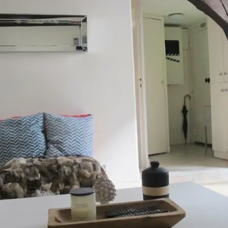 1 Bedroom # Louvre At The Corner Parigi