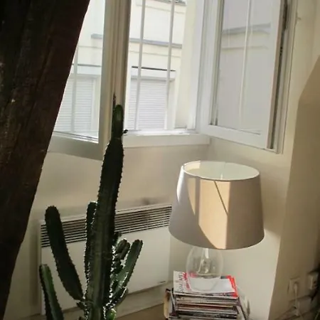 1 Bedroom # Louvre At The Corner Parigi